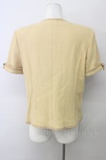 画像2: 【SALE】INGEBORG / チェーン付き半袖ノーカーラージャケット  ベージュ T-25-01-31-014-LO-JA-SA-ZT374 (2)