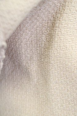 画像7: INGEBORG / チェーン付き半袖ノーカーラージャケット  ベージュ T-25-01-31-014-LO-JA-SA-ZT374