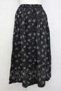 LOLITAその他(お買取対象外) / フラワープリントスカート  黒Ｘグレー T-25-02-06-029-LO-BL-SA-ZT435