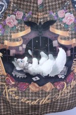 画像4: ALICE and the PIRATES / Dual face 〜phantom and truth〜柄ワンピース  ブラウン T-25-02-21-024-PA-OP-SA-ZI (4)