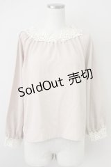 an another angelus / ローズレース使いプルオーバー  ベージュ T-25-03-14-013-CA-BL-SA-ZI