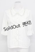 axes femme / 薔薇モチーフ付きブラウス  アイボリー T-25-03-15-002-AX-BL-SA-ZT