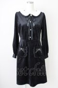 axes femme POETIQUE / ポケット刺繍ベロアワンピース  黒Ｘ白 T-25-03-17-020-AX-OP-SA-ZI