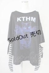 Amilige / KTHMアームウォーマー付きTシャツ  黒Ｘ白Ｘ青 T-25-03-17-005-PU-TO-SA-ZT