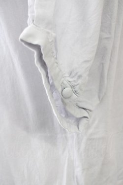 画像6: Fi.n.t / ヨークフルーツ刺繍ブラウス  サックス T-25-03-17-006-CA-BL-SA-ZI