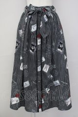 axes femme / ボン・ヴォヤージュ柄スカート  黒 T-25-03-20-022-AX-SK-SA-ZT058