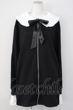 画像1: KRY CLOTHING / 「NUTOKUCHO」レースアップスリーブ襟リボンワンピ  ブラック×ホワイト T-25-03-20-014-EL-OP-SA-ZT001