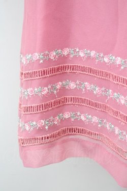 画像3: L'EST ROSE / 裾梯子レース&花刺繍ワンピース  ピンク T-25-03-26-020-LO-OP-SA-ZT448