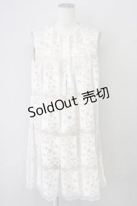 ANNA SUI / フラワーレースリボンノースリーブワンピース 2 ベージュ T-25-03-26-022-PU-OP-SA-ZI