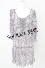 L'EST ROSE / バラスカーフ柄チュニックワンピース 2 ブラックX紫 T-25-03-26-017-LO-OP-SA-ZI