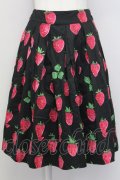 Jane Marple / Strawberry fieldタックスカート  黒Ｘ赤 T-25-03-27-018-JM-SK-SA-ZI