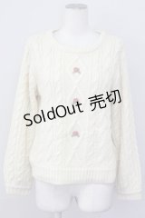 Fi.n.t / ローズ刺繍ケーブルニット  オフホワイト T-25-03-30-001-CA-TO-SA-ZT