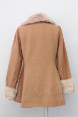 画像2: 【SALE】an another angelus / ファー衿付きバラ釦コート  ピンクブラウン T-25-03-31-003-CA-CO-SA-ZTC039 (2)