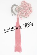WONDERFUL WORLD / タッセル付小花コサージュ  ピンク T-25-04-25-024-LO-ZA-SA-ZT