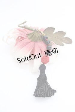 画像2: WONDERFUL WORLD / ビーズタッセル付き菊コサージュ  ホワイト T-25-04-25-010-LO-ZA-SA-ZT