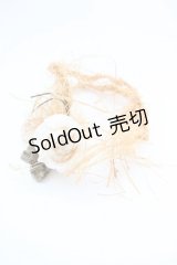 WONDERFUL WORLD / バラ付きアームコサージュ  ホワイト T-25-04-26-001-LO-ZA-SA-ZT