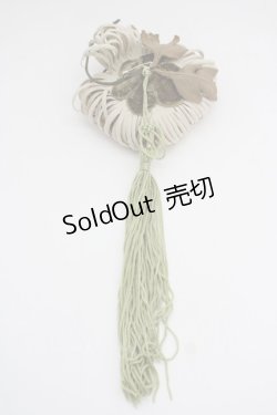 画像2: WONDERFUL WORLD / タッセル付き菊コサージュ  グリーン T-25-04-26-002-LO-ZA-SA-ZT