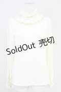 axes femme / パール付きハイネックカットソー  アイボリー T-25-05-16-008-AX-TO-SA-ZI