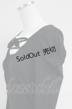 画像3: Jane Marple / 胸元レース&ベルベットリボン編み上げカットソー  黒Ｘ白 T-25-06-09-019-JM-TO-SA-ZT
