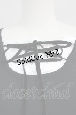 画像4: Jane Marple / 胸元レース&ベルベットリボン編み上げカットソー  黒Ｘ白 T-25-06-09-019-JM-TO-SA-ZT