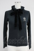 Jane Marple / JM刺繍ハイネックZIPトップス  黒 T-25-06-09-021-JM-TO-SA-ZT