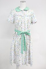 Jane Marple / おもちゃ総柄半袖ワンピース  白Ｘグリーン T-25-06-09-032-JM-OP-SA-ZT151
