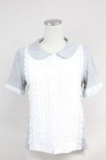 画像1: Jane Marple Dans Le Salon / フロントレース半袖カーディガン  グレーＸ白 T-25-06-09-008-JM-TO-SA-ZT018 (1)