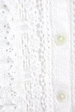 画像4: Jane Marple Dans Le Salon / フロントレース半袖カーディガン  グレーＸ白 T-25-06-09-008-JM-TO-SA-ZT018 (4)