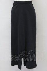 INGEBORG / 裾リボンカットスカート  ブラック T-25-06-21-015-LO-SK-SA-ZT373