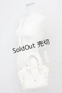 axes femme / チャーム付きミニショルダー  アイボリー T-25-06-27-004-AX-BG-IG-ZT171