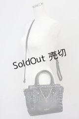 axes femme / チャーム付きミニショルダー  クロ T-25-06-27-006-AX-BG-IG-ZT171