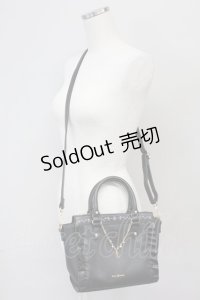 axes femme / チャーム付きミニショルダー  クロ T-25-06-27-006-AX-BG-IG-ZT171