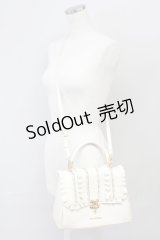 axes femme / スカラＸフリルフラップバッグ  アイボリー T-25-06-27-002-AX-BG-IG-ZT-K016