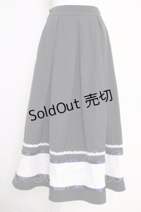 axes femme / バイカラープリーツスカート  黒Ｘ白Ｘ紺 T-25-07-05-018-AX-SK-SA-ZI