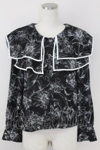 axes femme / パイピングビッグ襟ブラウス  黒Ｘ白 T-25-07-09-007-AX-BL-SA-ZI