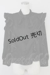 axes femme / フリルハイネックリボンタイブラウス  黒Ｘ白 T-25-07-09-009-AX-BL-SA-ZI