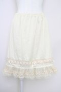 axes femme / 裾はしごレースリボンペチスカート  アイボリー T-25-07-10-002-LO-SK-SA-ZT