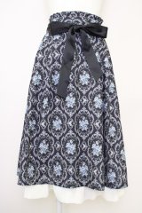 axes femme POETIQUE / リボンビットイレヘムスカート  黒Ｘ青Ｘ白 T-25-07-10-014-AX-SK-SA-ZI