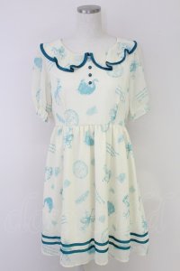 Fi.n.t / メリーゴーランド柄シフォン半袖ワンピース  オフ T-25-07-17-030-CA-OP-HI-ZT