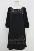 Franche Lippee / 刺繍半袖ワンピース  黒 T-25-07-17-044-LO-OP-HI-ZT