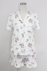 axes femme / ローズブーケプリント半袖ブラウス&ショートパンツセットアップ  アイボリーＸピンクＸグリーン T-25-07-24-046-AX-OP-SA-ZI