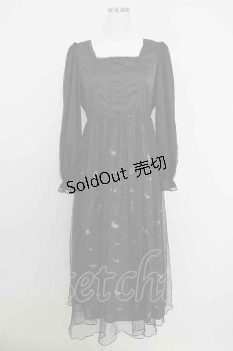 画像1: axes femme POETIQUE / 白雪姫モチーフワンピース  黒 T-25-07-29-003-AX-OP-SA-ZI (1)