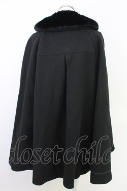 画像2: axes femme / ファー襟付ケープコート  ブラック T-25-07-31-001-AX-JA-SA-ZT