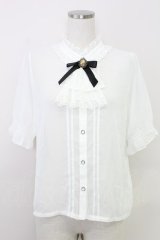 axes femme / カメオ×ジャボブローチ付ブラウス  ホワイト T-25-07-31-004-AX-BL-SA-ZT