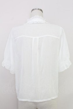 画像2: axes femme / カメオ×ジャボブローチ付ブラウス  ホワイト T-25-07-31-004-AX-BL-SA-ZT