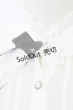画像4: axes femme / カメオ×ジャボブローチ付ブラウス  ホワイト T-25-07-31-004-AX-BL-SA-ZT