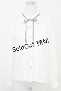 axes femme POETIQUE / 巻き薔薇デザインフリルブラウス  アイボリー T-25-07-31-005-AX-BL-SA-ZT