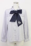 axes femme / バラブーケ刺繍リボンブラウス  ラベンダー T-25-07-31-007-AX-BL-SA-ZT