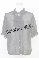 axes femme / カメオ×ジャボブローチ付ブラウス  ブラック T-25-07-31-011-AX-BL-SA-ZT074