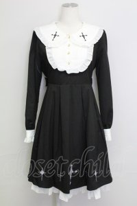 Amavel / Rosary Vampire召使いワンピース  黒Ｘ白 T-25-08-16-022-CA-OP-SA-ZT